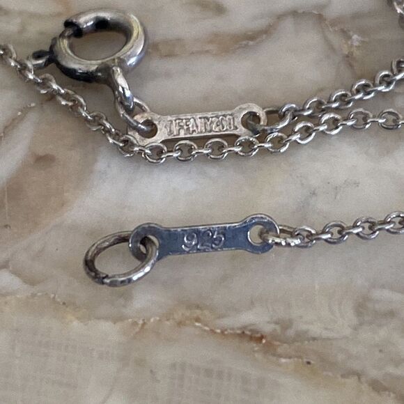 Tiffany & Co. Elsa Peretti Madonna Pendant Necklace 925 Sterling Silver Rare - Picture 8 of 9